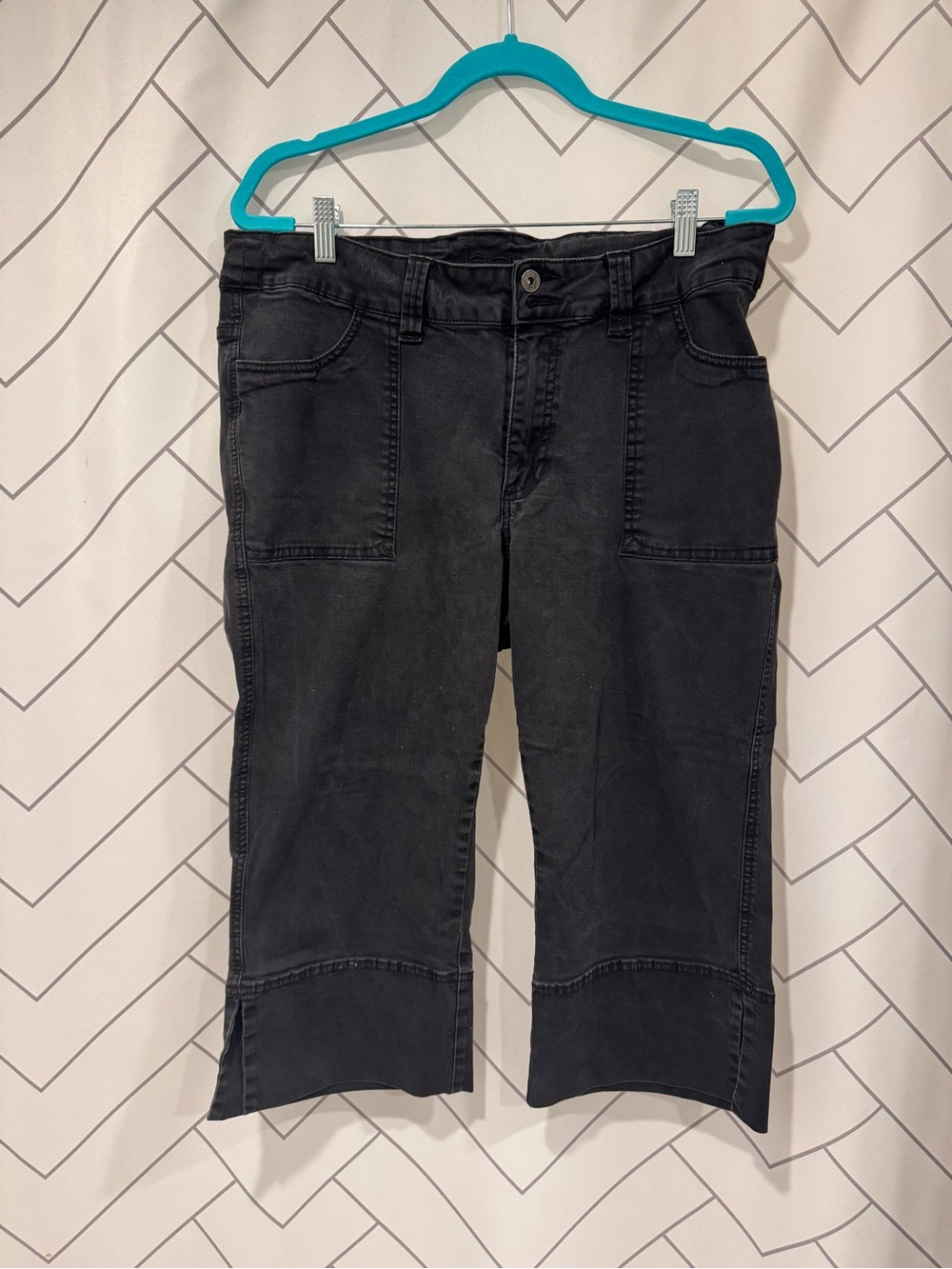 Jag Jeans Black Cropped Straight-Leg Utility Jeans